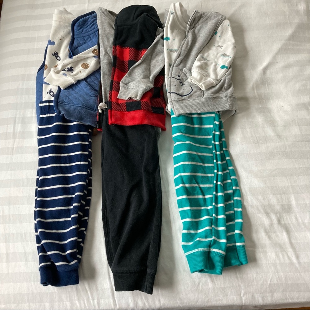 Carter’s Lot of 3 Three Piece Vest, Bodysuit, and Pants Sets Size 18M